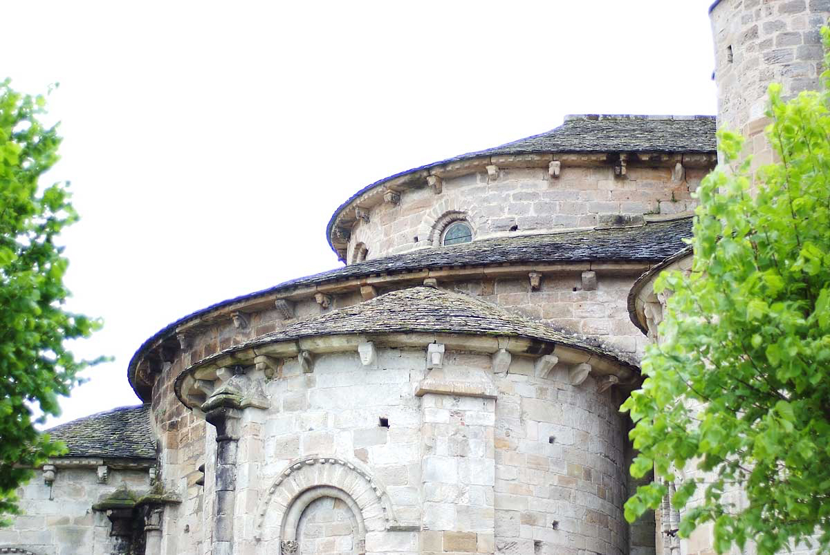 Eglise-Beaulieu-sur-Dordogne.jpg